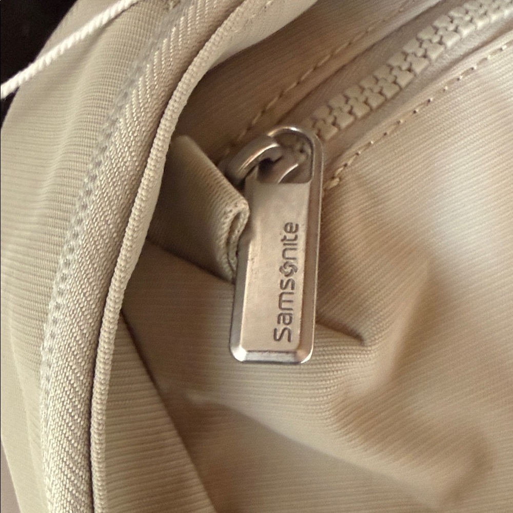 Samsonite Men's Backpack in Beige - Picture 3 of 8